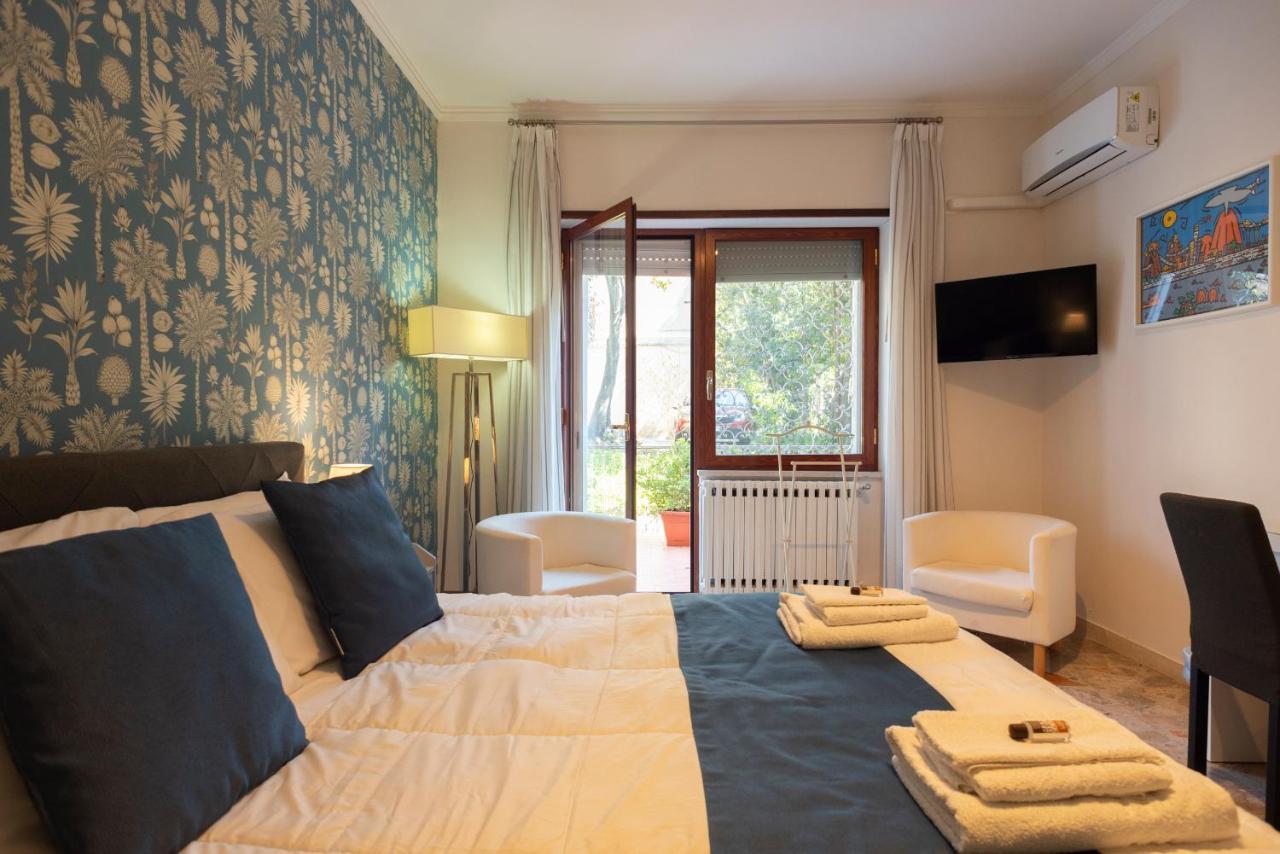 66 Guest house *